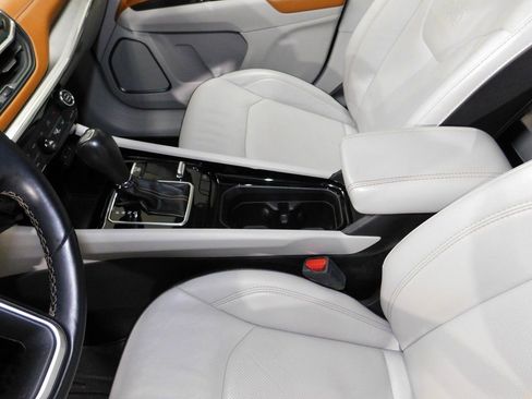 Used 2022 Jeep Compass Limited image 35