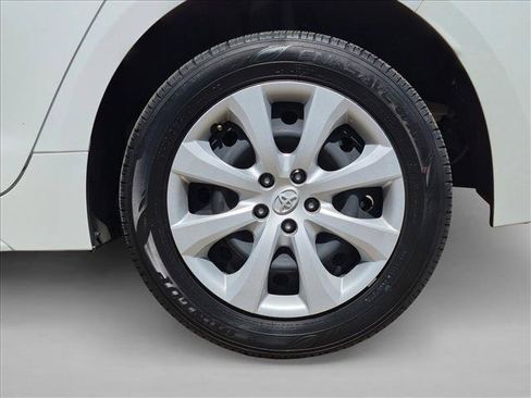 Used 2024 Toyota Corolla LE AWD/4WD image 21
