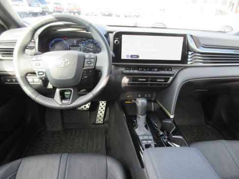 Used 2025 Toyota Camry XSE image 17