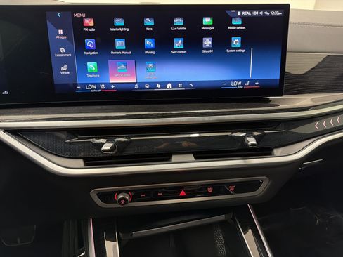 Used 2026 BMW X5 xDrive40i w/ M Sport Package AWD/4WD image 19