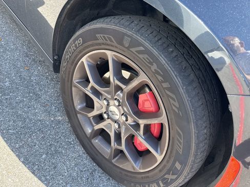 Used 2018 Dodge Charger GT image 4