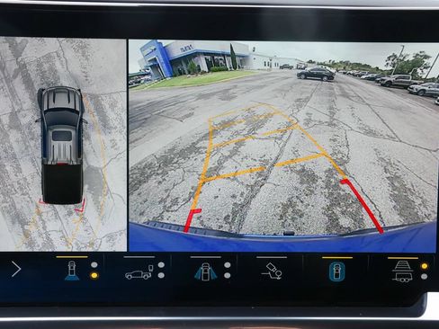 Used 2022 Chevrolet Silverado 1500 RST AWD/4WD image 33