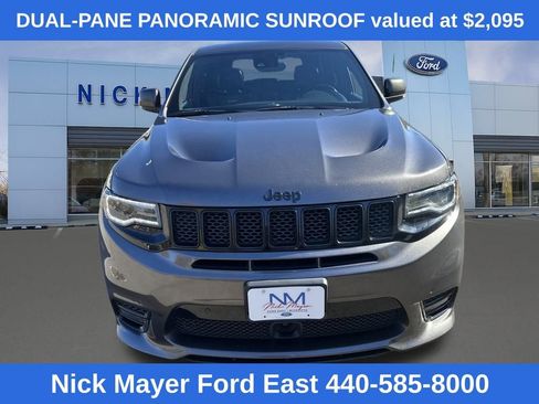 Used 2018 Jeep Grand Cherokee SRT image 3