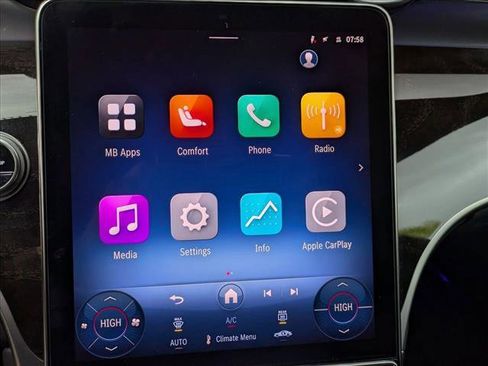 Used 2026 Mercedes-Benz GLC 300 image 13