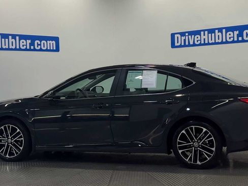 Used 2025 Toyota Camry XLE w/ Premium Plus Package AWD/4WD image 5