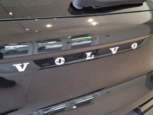 Certified 2023 Volvo XC40 B5 Core w/ Convenience Package AWD/4WD image 28