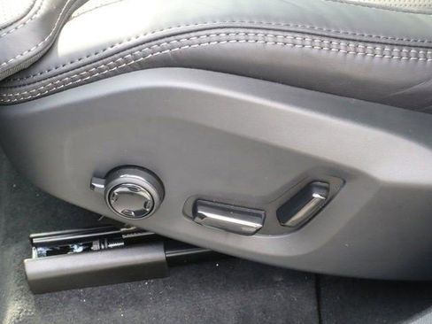 New 2024 Volvo XC60 T8 Ultimate w/ Protection Package Premier image 16