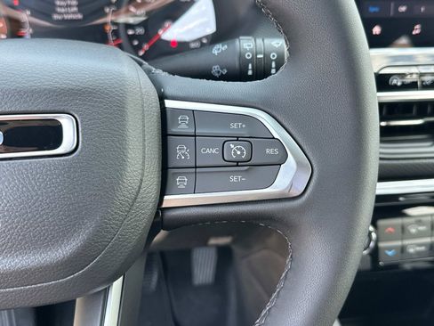 New 2025 Jeep Compass Limited w/ Sun & Sound Group image 29