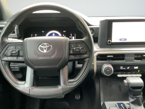 Used 2025 Toyota Tacoma SR5 AWD/4WD image 13