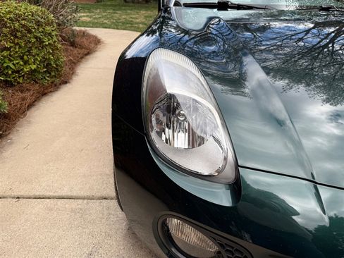 Used 2008 Pontiac Solstice GXP w/ Premium Package image 18