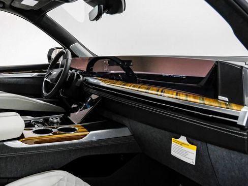 Used 2025 Cadillac Escalade Sport Platinum w/ LPO, Floor Liner Package image 12