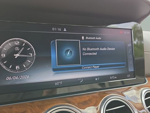 Used 2017 Mercedes-Benz E 300 image 20