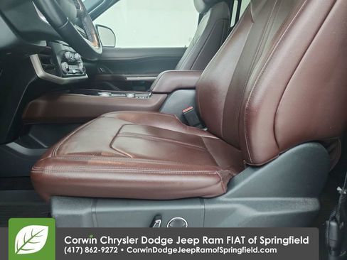 Used 2022 Ford Expedition Max Limited image 12