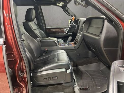Used 2015 Lincoln Navigator L 4WD image 20