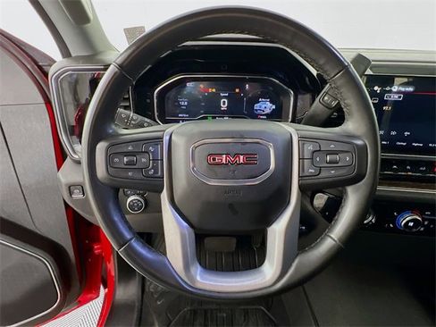 Used 2024 GMC Sierra 1500 Elevation image 12