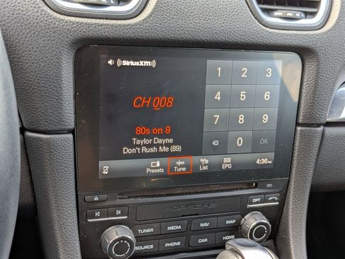 Used 2019 Porsche 718 Boxster RWD image 22