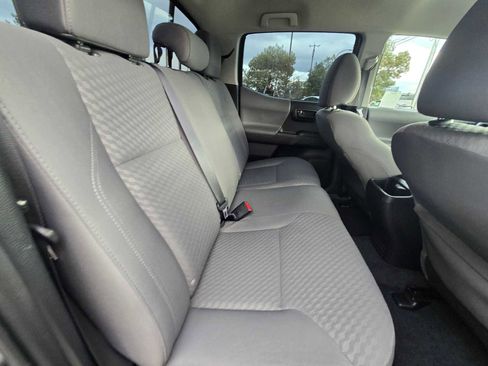 Used 2022 Toyota Tacoma SR image 14