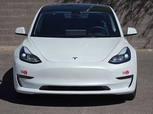 Used 2023 Tesla Model 3 Standard Range image 4