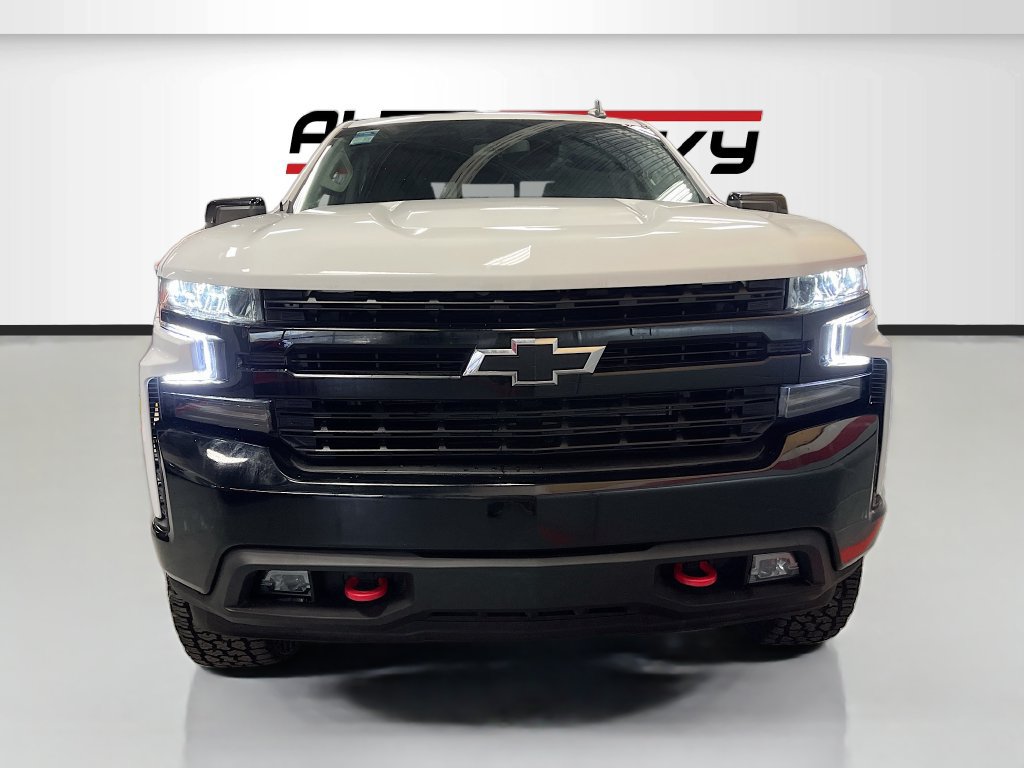 Used 2021 Chevrolet Silverado 1500 LT Trail Boss w/ Convenience Package II AWD/4WD image 2