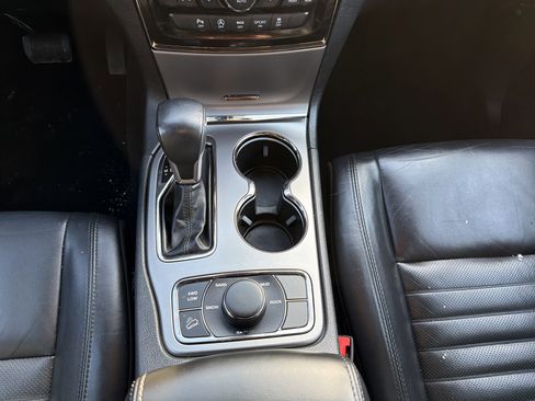 Used 2020 Jeep Grand Cherokee Limited X image 22