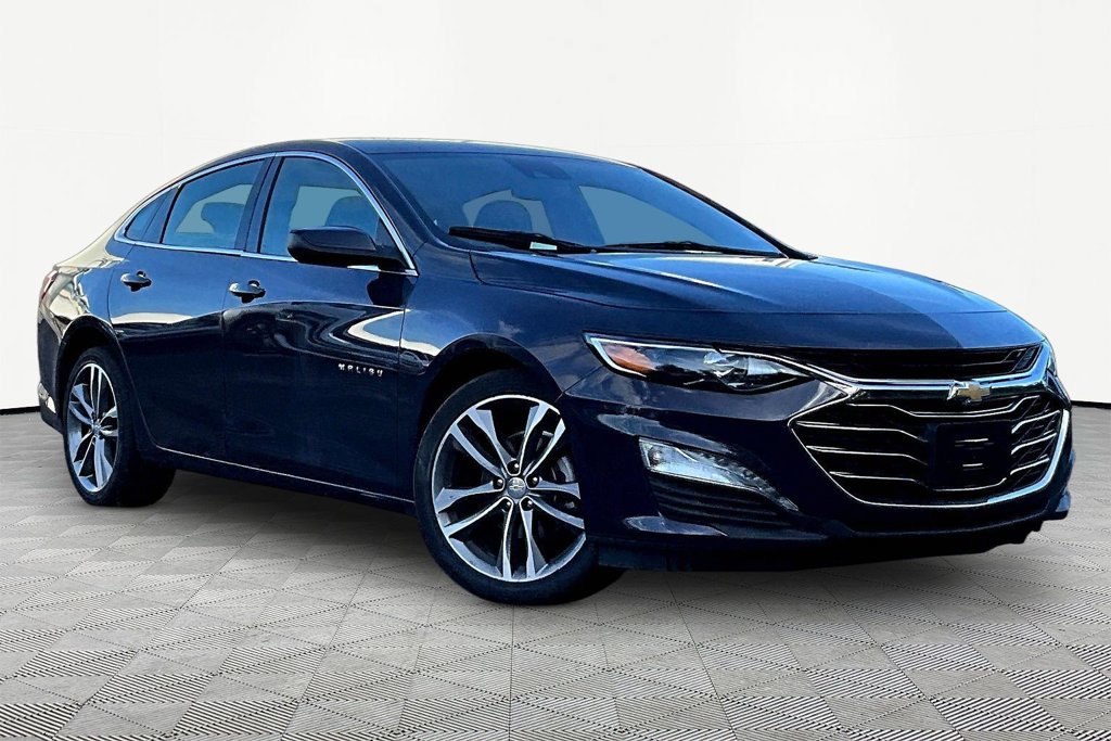 Used 2025 Chevrolet Malibu LT FWD image 3