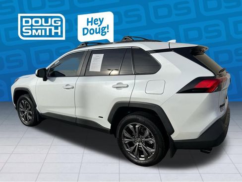 Used 2023 Toyota RAV4 XLE Premium image 3