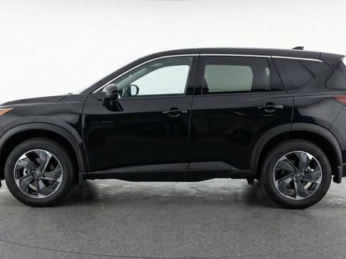 Used 2025 Nissan Rogue SV AWD/4WD image 5
