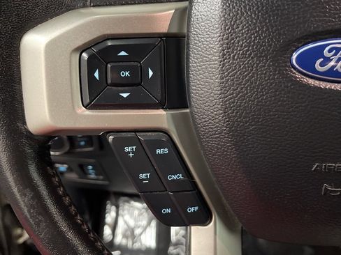 Used 2020 Ford F150 Lariat image 17