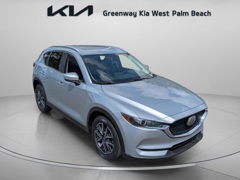 Used 2018 MAZDA CX-5 Touring w/ Preferred Equipment Package image 2