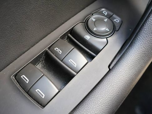 Used 2025 Chevrolet Blazer RS FWD image 17