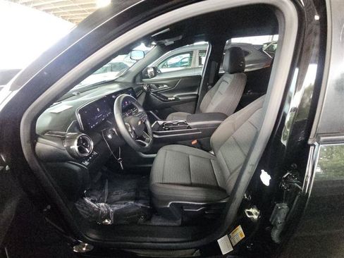 Used 2026 Chevrolet Equinox LT AWD/4WD image 4