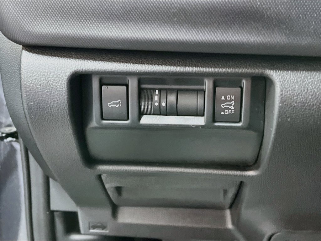 Used 2025 Subaru Forester Touring w/ Popular Package - Touring AWD/4WD image 10