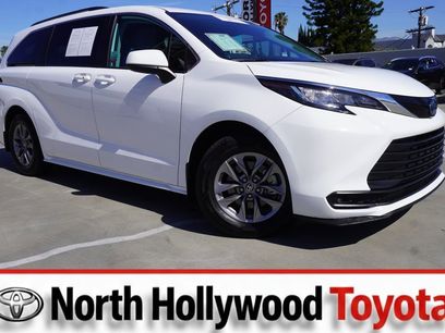 Certified 2022 Toyota Sienna LE