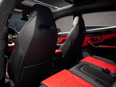 Used 2022 Lamborghini Urus image 70