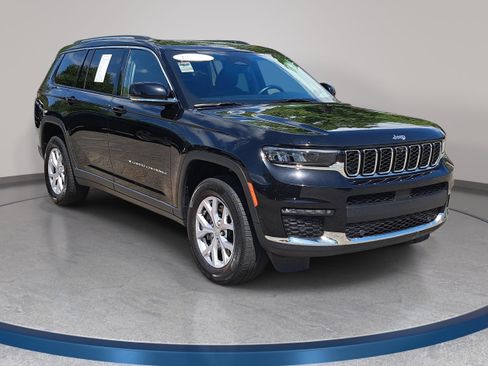 Used 2022 Jeep Grand Cherokee L Limited w/ Luxury Tech Group II AWD/4WD image 3