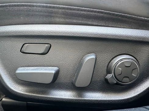 Used 2019 Genesis G70 3.3T Advanced w/ Sport Package image 29