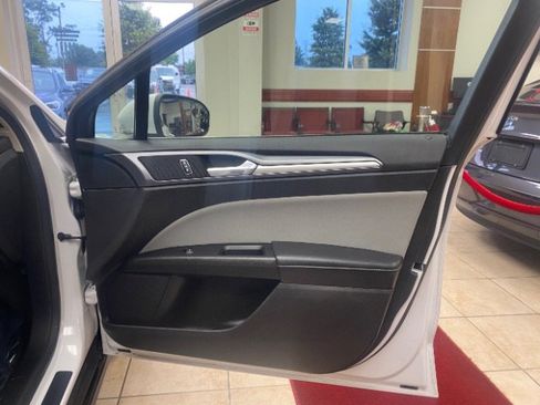 Used 2016 Ford Fusion S image 10