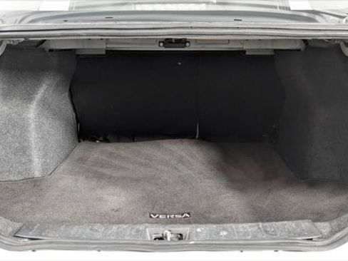 Used 2022 Nissan Versa SR FWD image 16