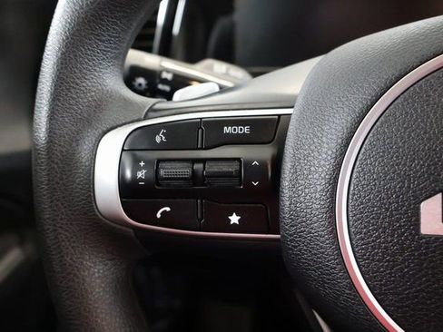 Used 2023 Kia Sportage LX image 14