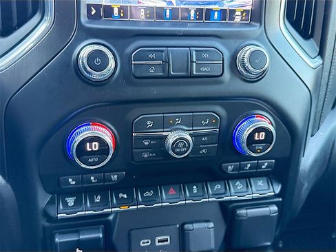 Used 2021 GMC Sierra 3500 AT4 w/ AT4 Premium Plus Package image 17