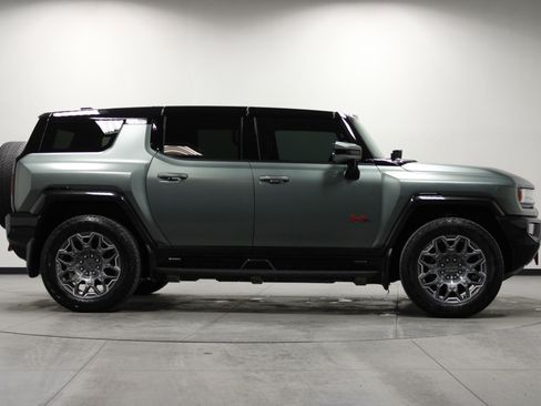 Used 2024 GMC Hummer EV 3X w/ LPO, Illumination Package image 3