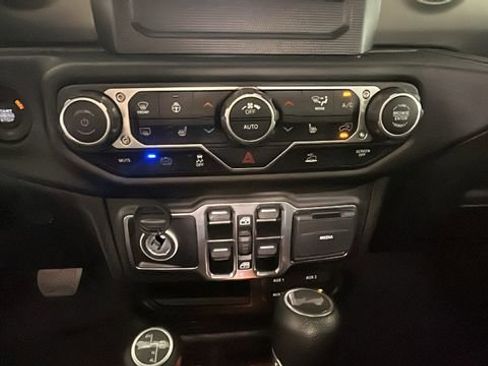 Used 2023 Jeep Wrangler Unlimited w/ Cold Weather Group AWD/4WD image 23