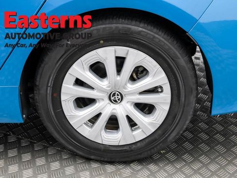 Used 2021 Toyota Prius Prime XLE w/ Carpet Mat Package (TMS) image 30
