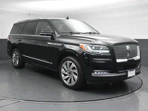 Certified 2023 Lincoln Navigator Reserve AWD/4WD image 1