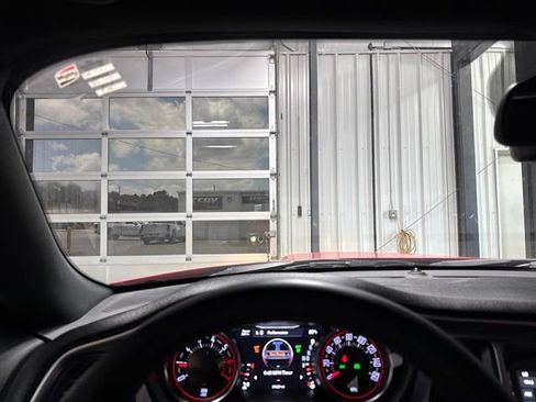 Used 2019 Dodge Challenger R/T RWD image 8