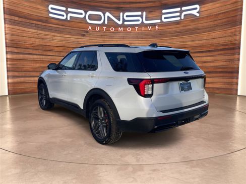 New 2026 Ford Explorer ST-Line AWD/4WD image 3