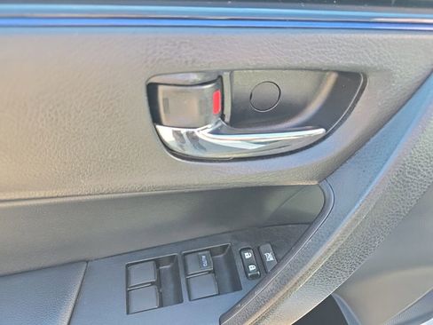 Used 2019 Toyota Corolla L image 22