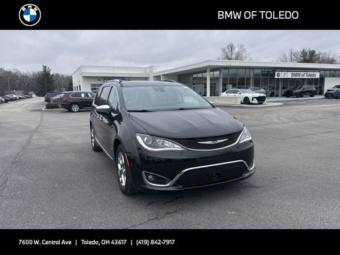 Used 2019 Chrysler Pacifica Limited w/ Advanced Safetytec Group image 1