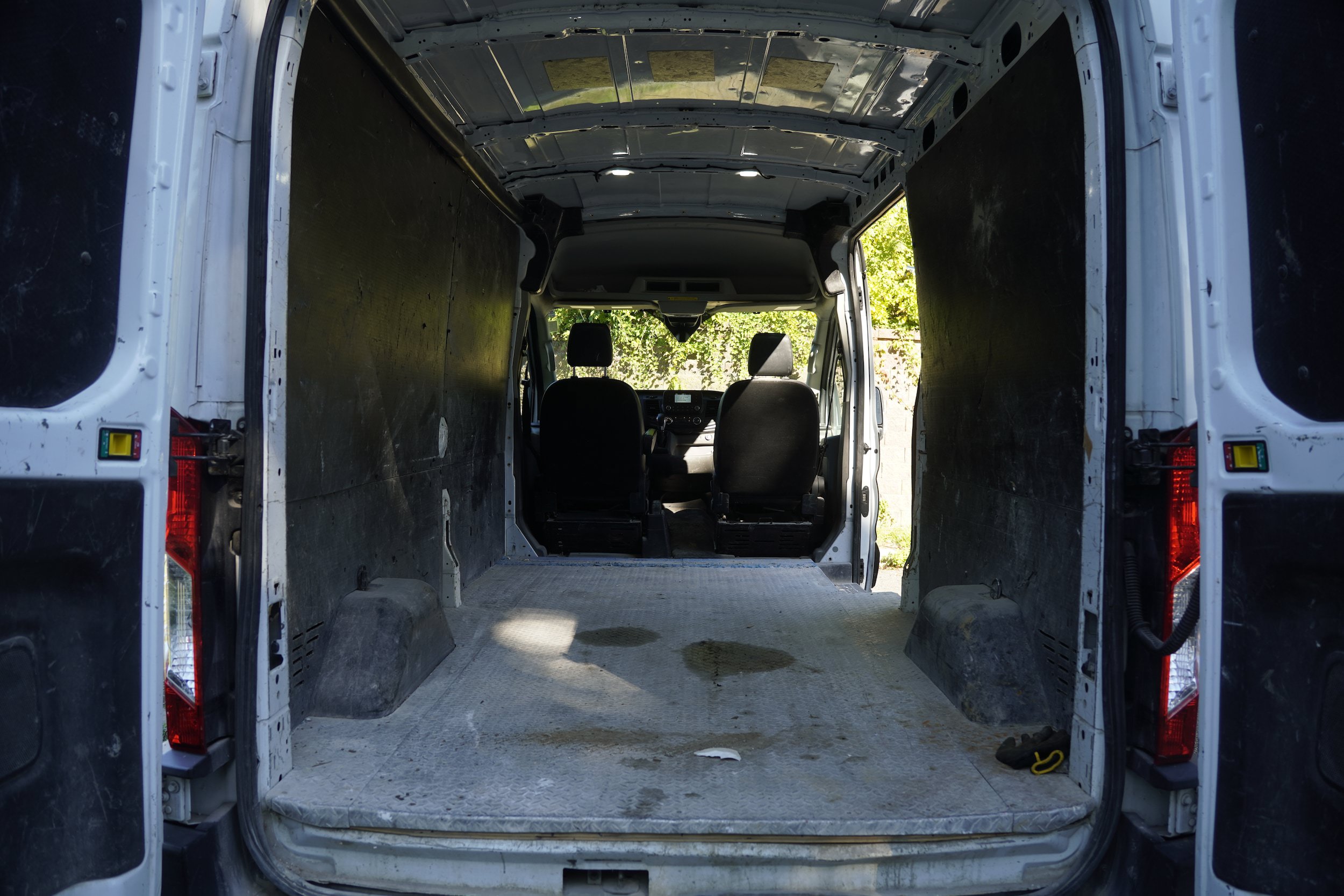 Used 2020 Ford Transit 350 Medium Roof AWD w/ Load Area Protection Package image 13