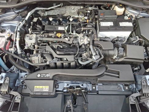 Certified 2023 Toyota Corolla Cross LE image 29